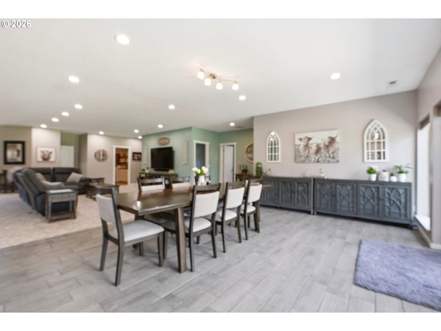 26500 S MILK CREEK Cir, Mulino, OR 97042
