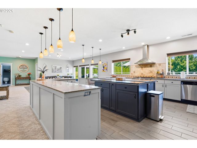 26500 S MILK CREEK Cir, Mulino, OR 97042