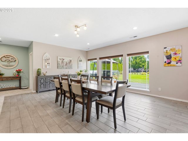 26500 S MILK CREEK Cir, Mulino, OR 97042