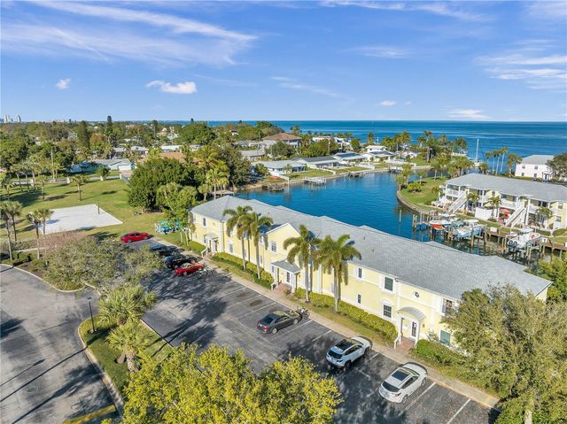 4728 BEACH DRIVE SE A, St Petersburg, FL 33705