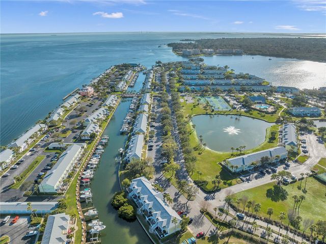 4728 BEACH DRIVE SE A, St Petersburg, FL 33705