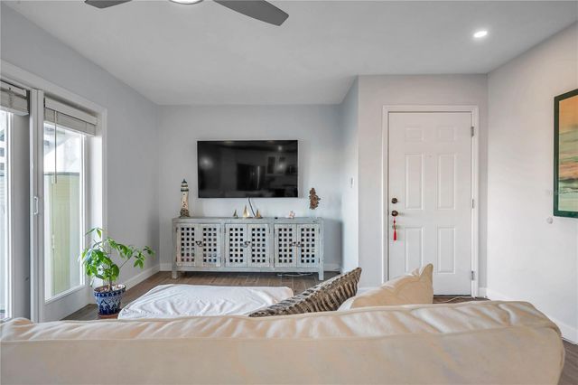 4728 BEACH DRIVE SE A, St Petersburg, FL 33705