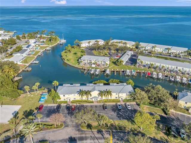 4728 BEACH DRIVE SE A, St Petersburg, FL 33705