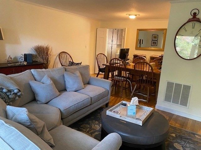 7 Bethel Road 10, Wellesley, MA 02481