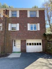 7 Bethel Road 10, Wellesley, MA 02481