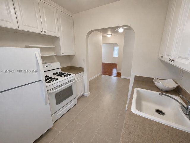 7407 Byron Avenue 3, Miami Beach, FL 33141