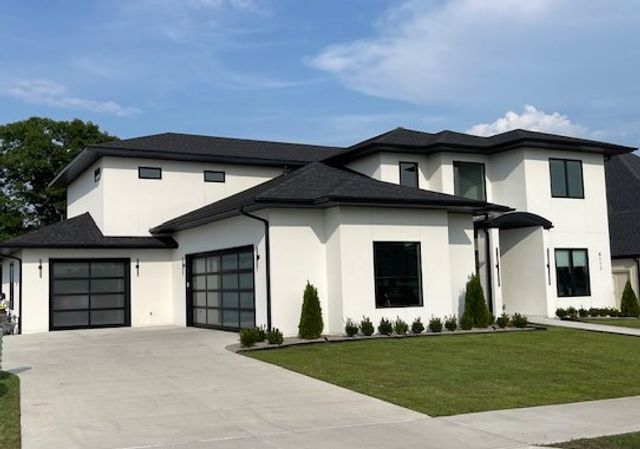 8112 W Isleworth Court, Rogers, AR 72758