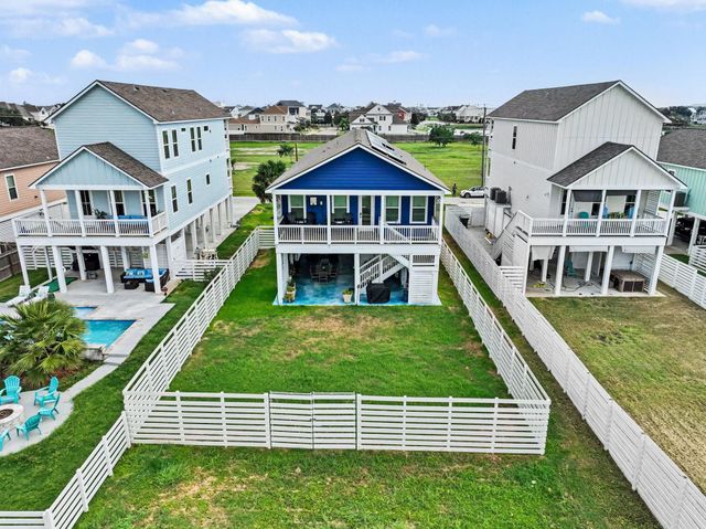 2431 103rd Street, Galveston, TX 77554