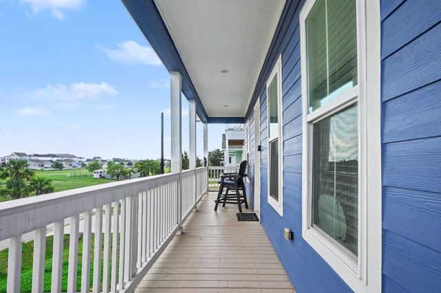 2431 103rd Street, Galveston, TX 77554