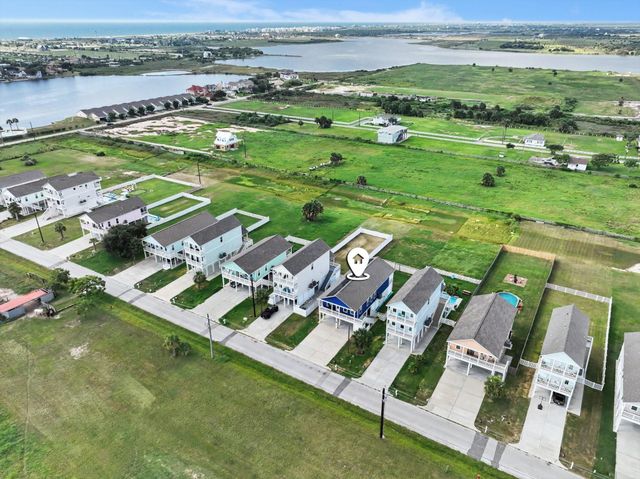 2431 103rd Street, Galveston, TX 77554