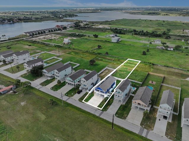 2431 103rd Street, Galveston, TX 77554
