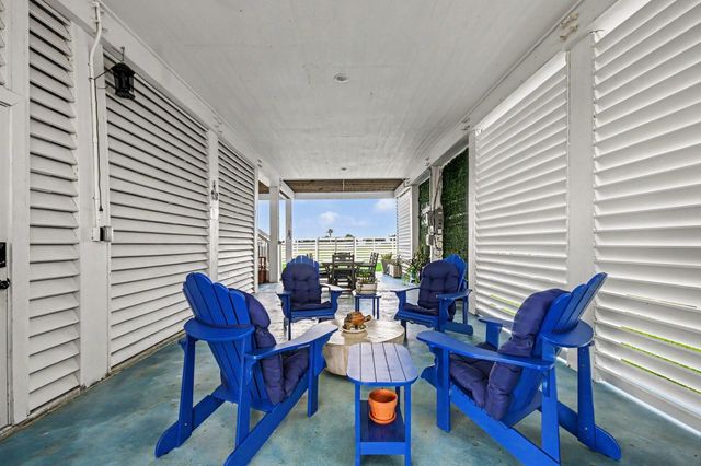 2431 103rd Street, Galveston, TX 77554