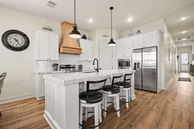2431 103rd Street, Galveston, TX 77554