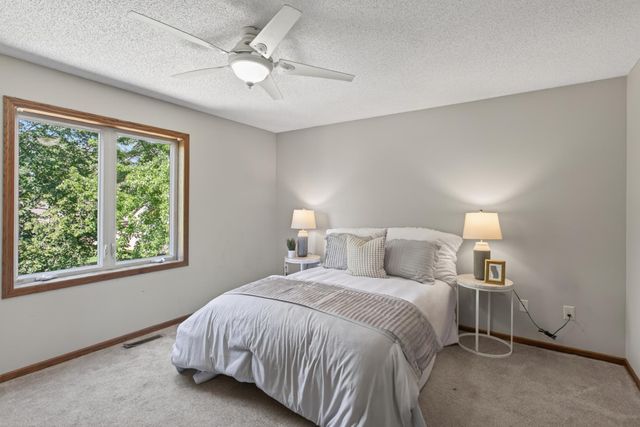 3884 Cross Street SW, Prior Lake, MN 55372
