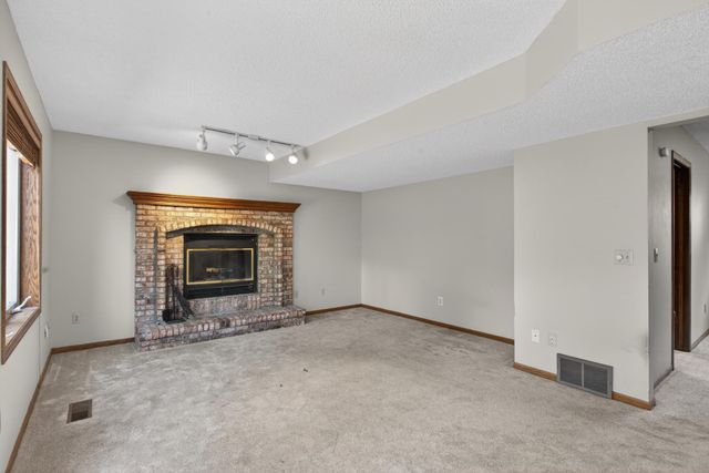 3884 Cross Street SW, Prior Lake, MN 55372