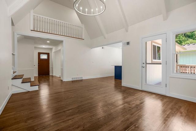 9209 Roe Avenue, Prairie Village, KS 66207