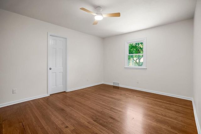 9209 Roe Avenue, Prairie Village, KS 66207
