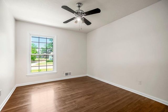 9209 Roe Avenue, Prairie Village, KS 66207