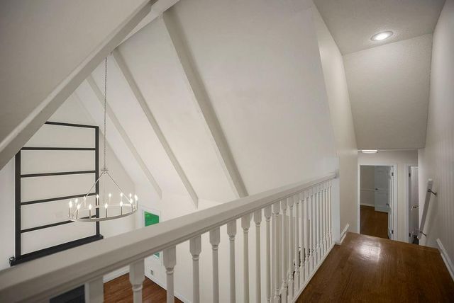 9209 Roe Avenue, Prairie Village, KS 66207