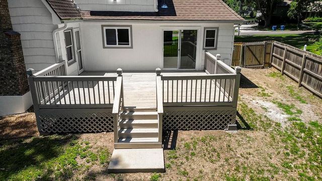 9209 Roe Avenue, Prairie Village, KS 66207