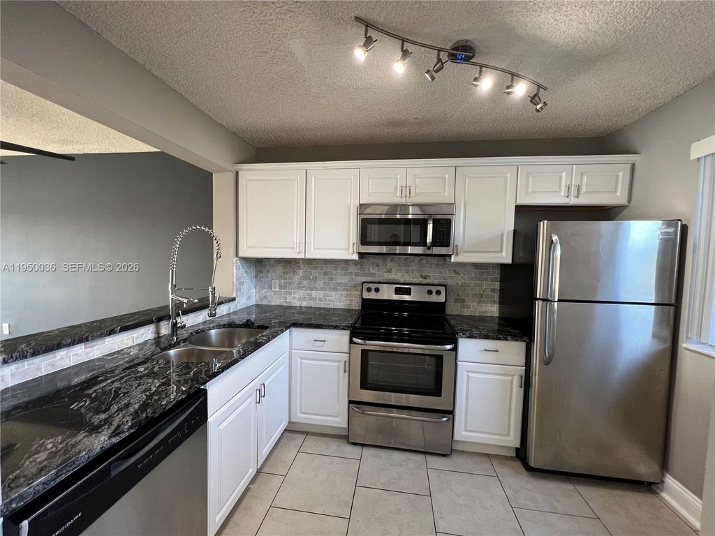 5200 NW 31st Ave 175, Fort Lauderdale, FL 33309