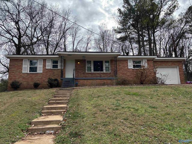 2803 Hester Lane NW, Huntsville, AL 35810