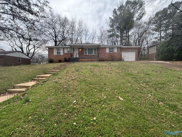 2803 Hester Lane NW, Huntsville, AL 35810