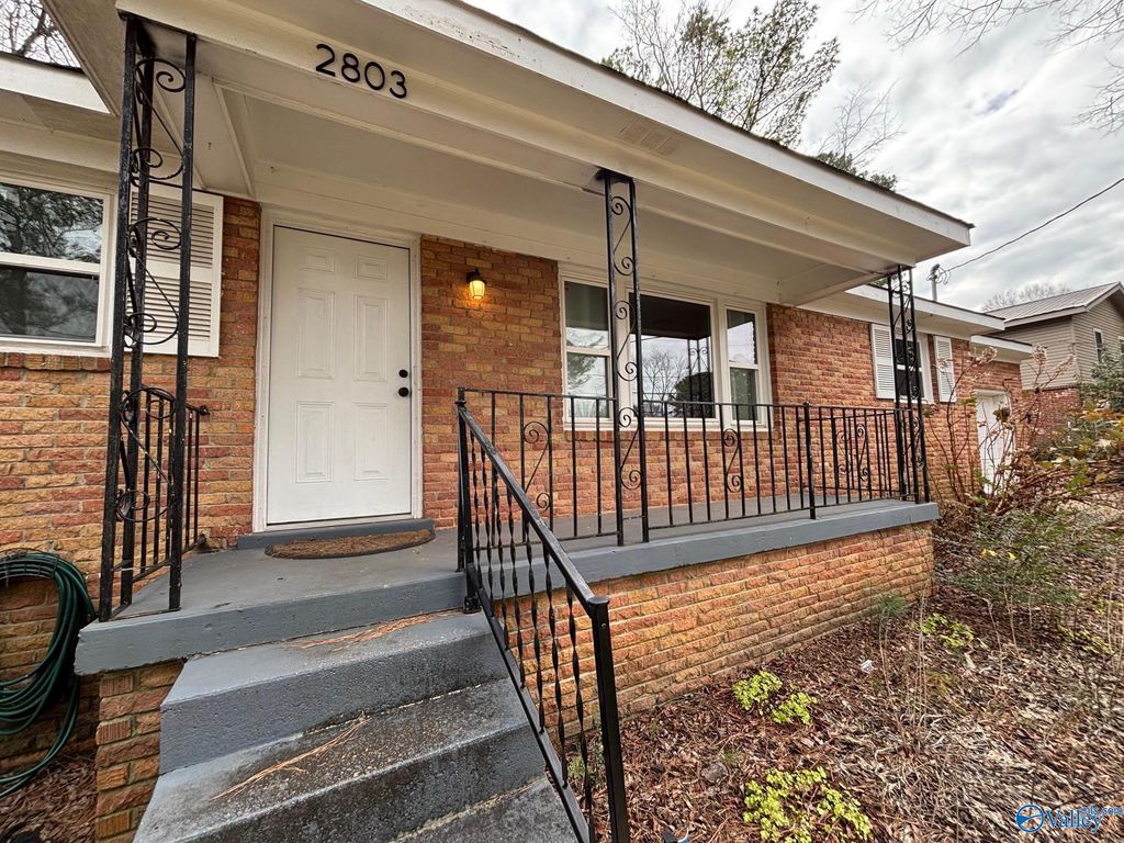 2803 Hester Lane NW, Huntsville, AL 35810