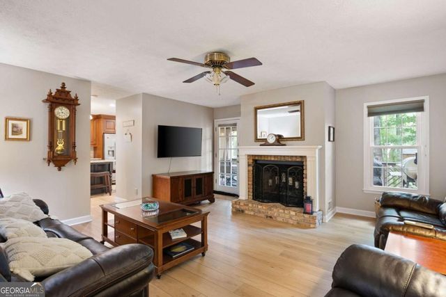 2058 Shillingwood Drive NW, Kennesaw, GA 30152