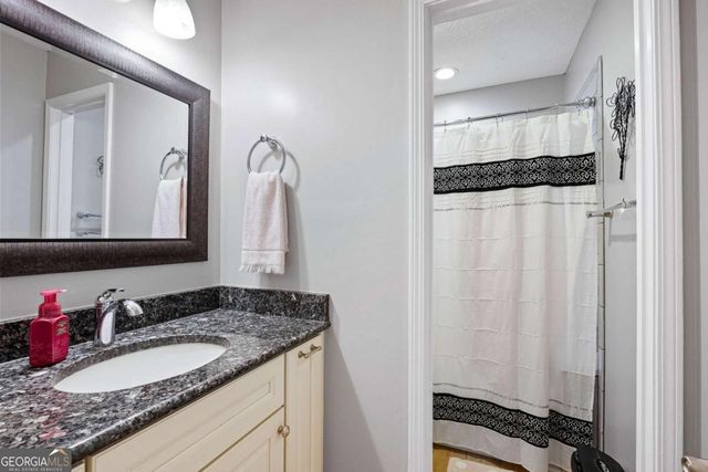 2058 Shillingwood Drive NW, Kennesaw, GA 30152