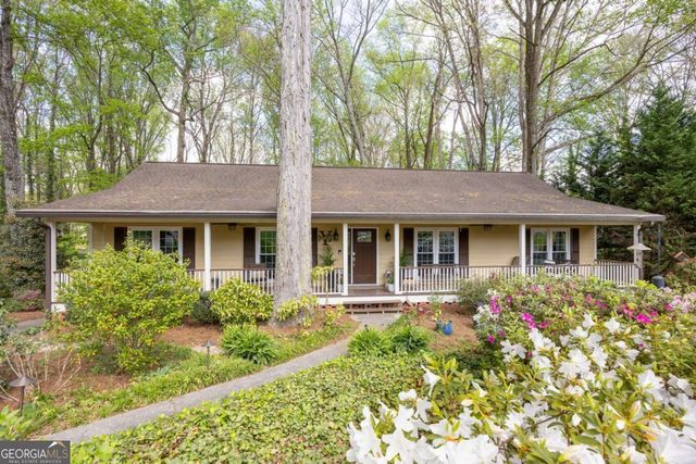 2058 Shillingwood Drive NW, Kennesaw, GA 30152