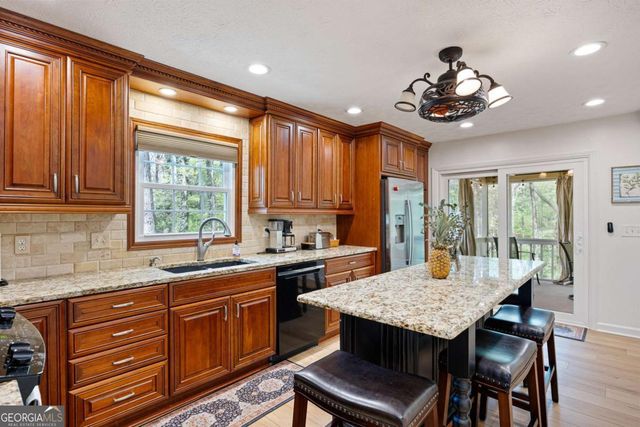 2058 Shillingwood Drive NW, Kennesaw, GA 30152