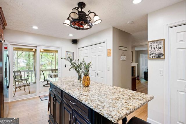 2058 Shillingwood Drive NW, Kennesaw, GA 30152