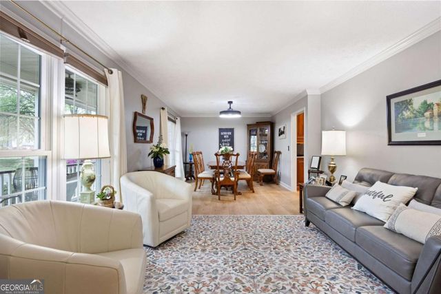 2058 Shillingwood Drive NW, Kennesaw, GA 30152