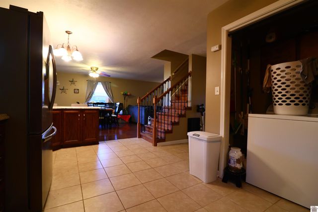 2120 Knob hill Dr, Paducah, KY 42003
