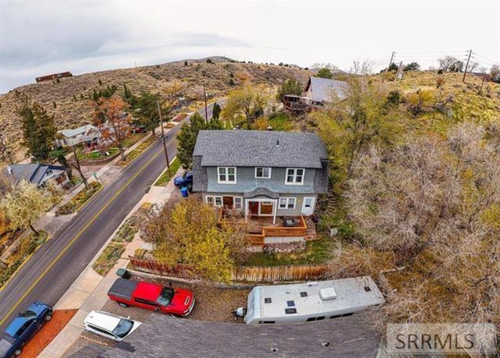 Image 3 of property listing at 1024 Fremont Street, Pocatello, ID 83204