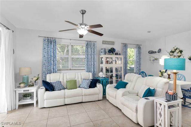 350 Newport DR 1906, Naples, FL 34114