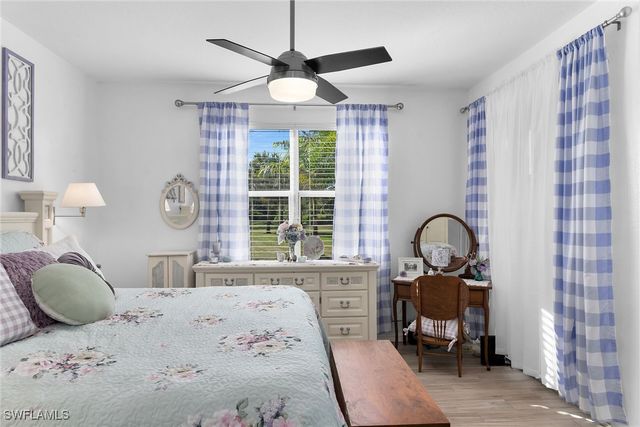 350 Newport DR 1906, Naples, FL 34114