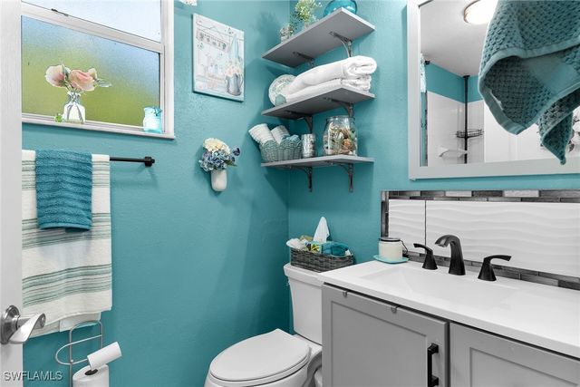 350 Newport DR 1906, Naples, FL 34114