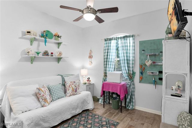 350 Newport DR 1906, Naples, FL 34114