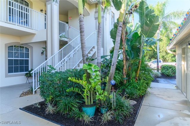 350 Newport DR 1906, Naples, FL 34114