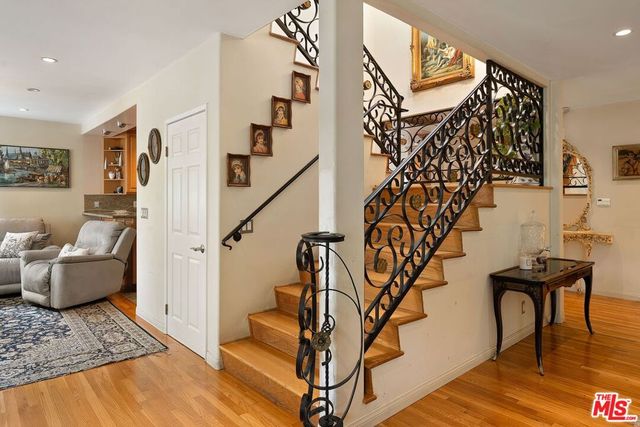 2201 Hillsboro Avenue, Los Angeles, CA 90034