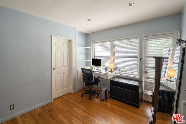 2201 Hillsboro Avenue, Los Angeles, CA 90034