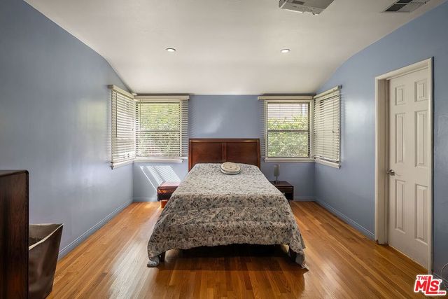 2201 Hillsboro Avenue, Los Angeles, CA 90034