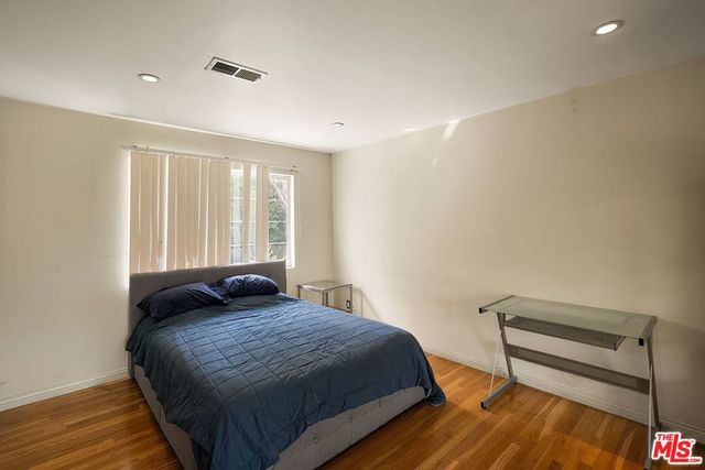 2201 Hillsboro Avenue, Los Angeles, CA 90034