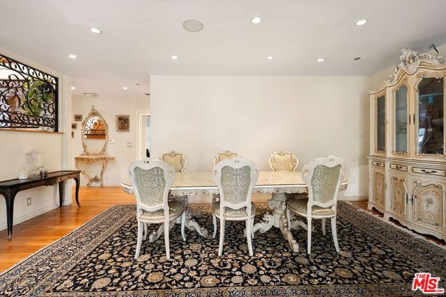 2201 Hillsboro Avenue, Los Angeles, CA 90034