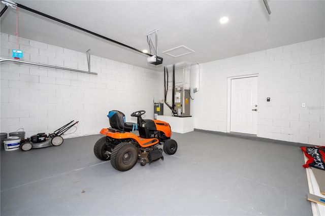 54 MALAUKA TRACK, Ocklawaha, FL 32179