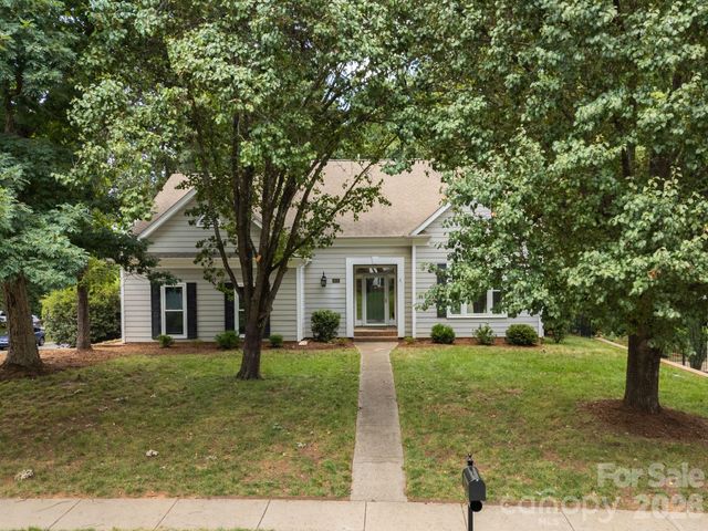 6632 Elmstone Drive, Charlotte, NC 28277