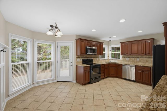 6632 Elmstone Drive, Charlotte, NC 28277