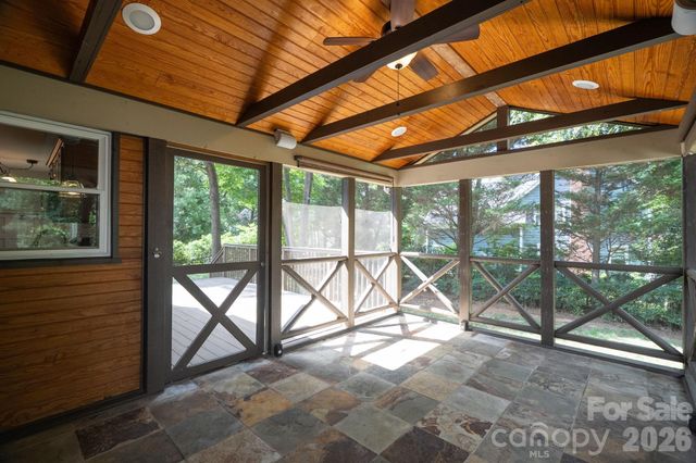 6632 Elmstone Drive, Charlotte, NC 28277